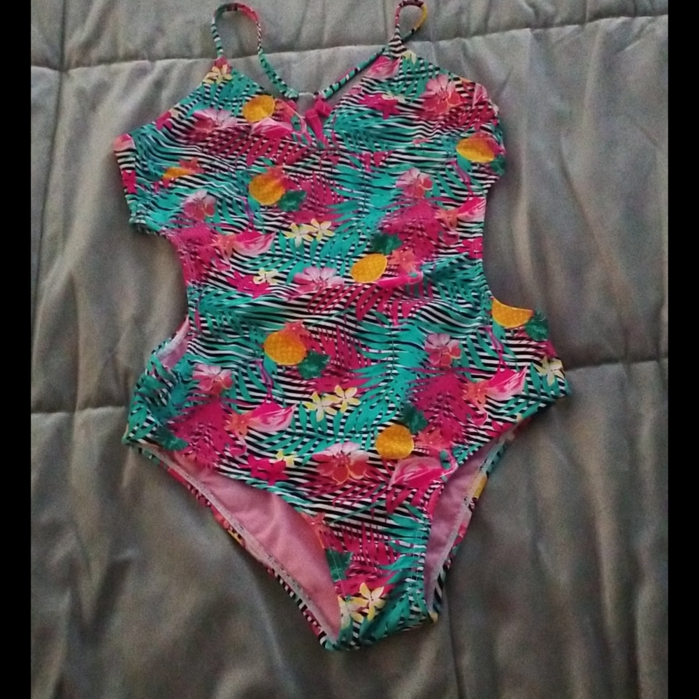Bathing suit